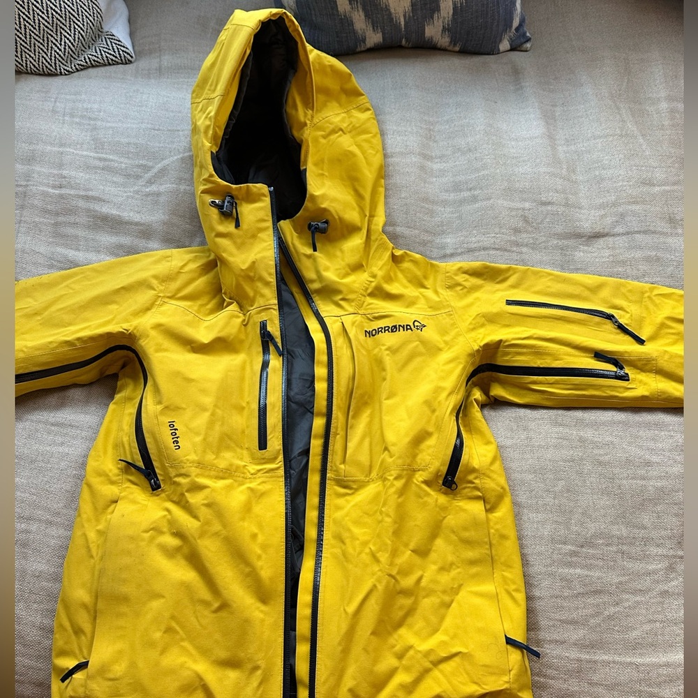 NORRONA Lofoten kids insulated ski jacket size 140 / age 8-11ish